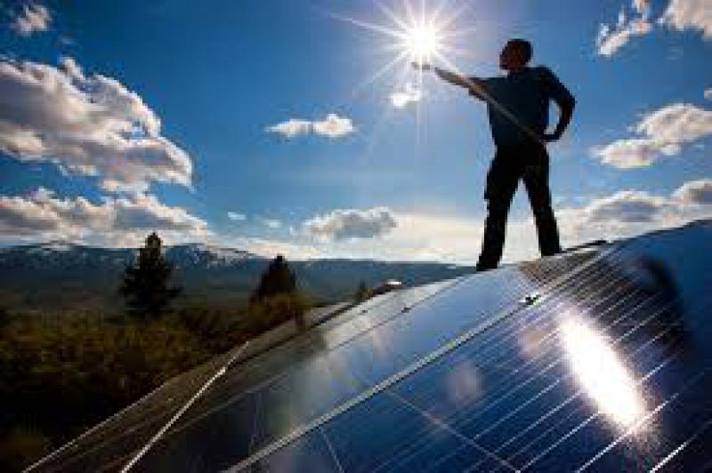 機(jī)構(gòu)認(rèn)為市場(chǎng)對(duì)光伏新政反應(yīng)過度