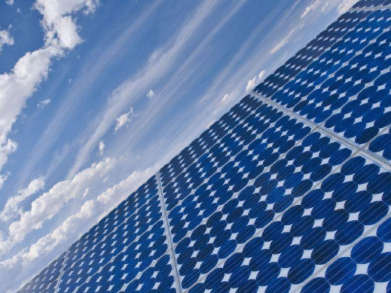 可再生能源公司在黎剎啟動(dòng)浮動(dòng)太陽能發(fā)電場(chǎng)